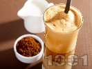 Рецепта Домашно бяло фрапе с инстантно кафе, прясно мляко и подсладител (без захар)
